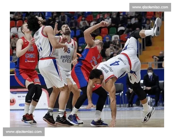 精彩篮球瞬间重现 每一球都值得回味 让我们一起回顾这场激动人心的比赛